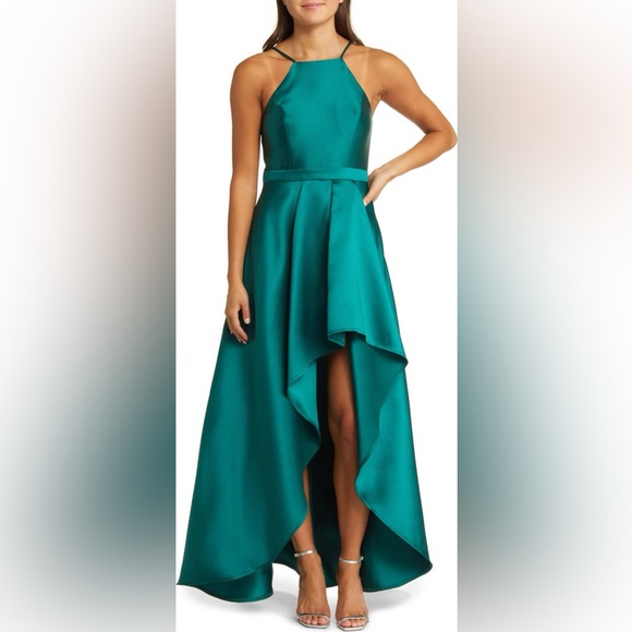 Lulu’s Emerald Green Broadway Show Satin High-Low Gown - Picture 3 of 11